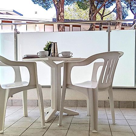 Residenza Rubin Lägenhet Lignano Sabbiadoro Exteriör bild