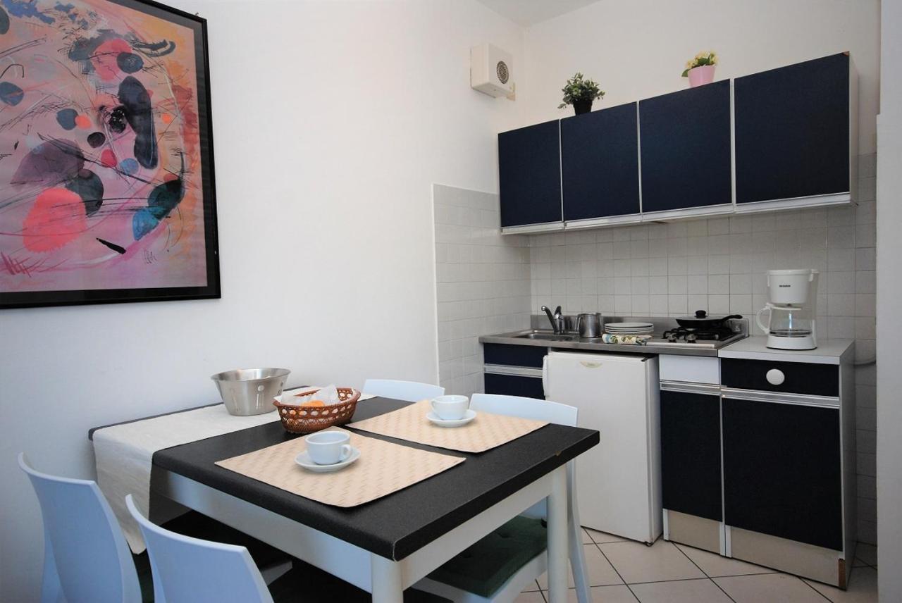 Residenza Rubin Lägenhet Lignano Sabbiadoro Exteriör bild